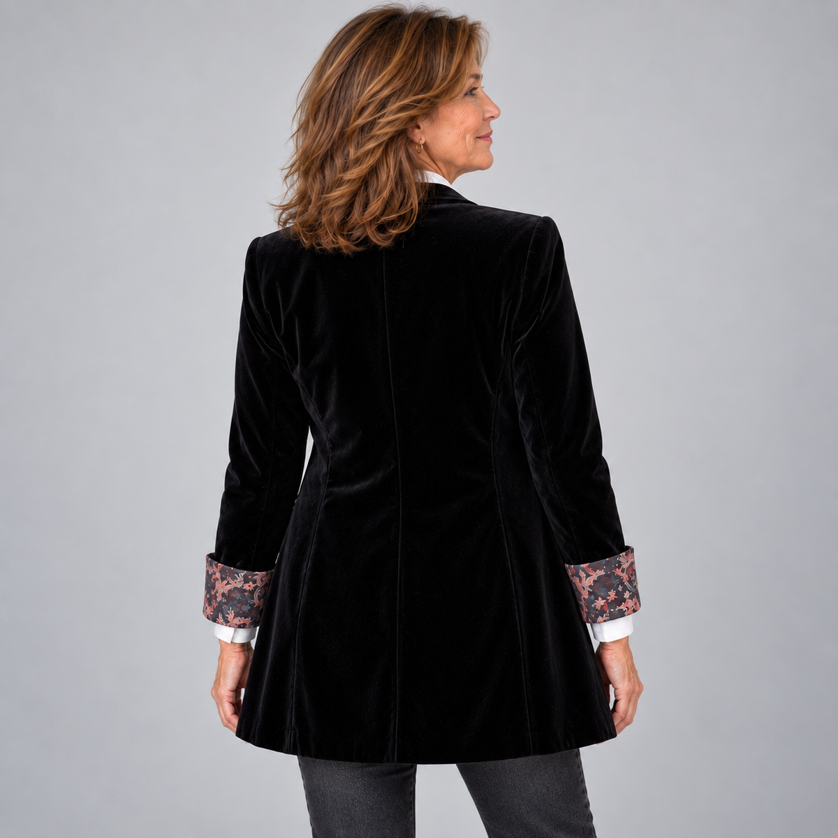 Women's Black Structured Blazer with Contrast Collar and Cuffs