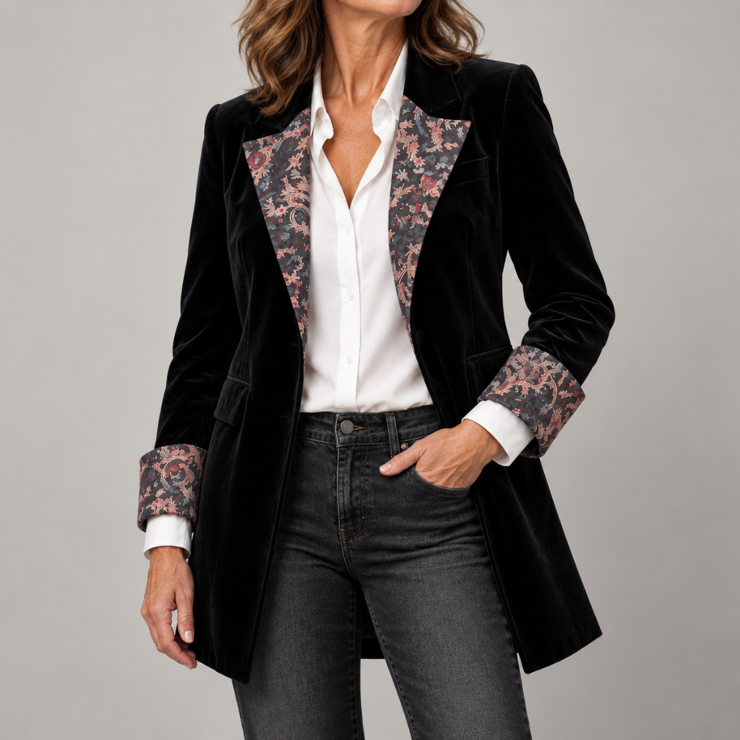 Women's Black Structured Blazer with Contrast Collar and Cuffs – Black