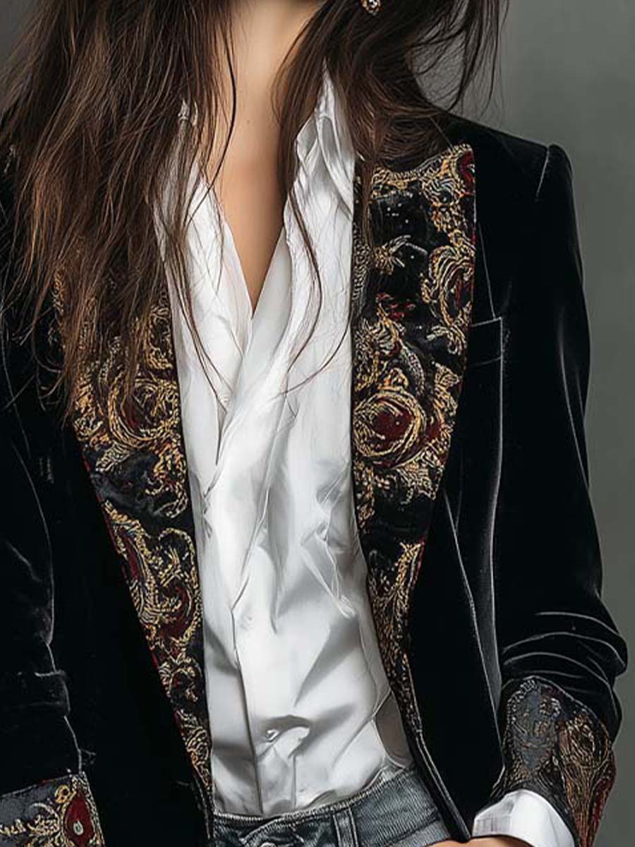 Women's Baroque Trim Tailored Blazer in Black